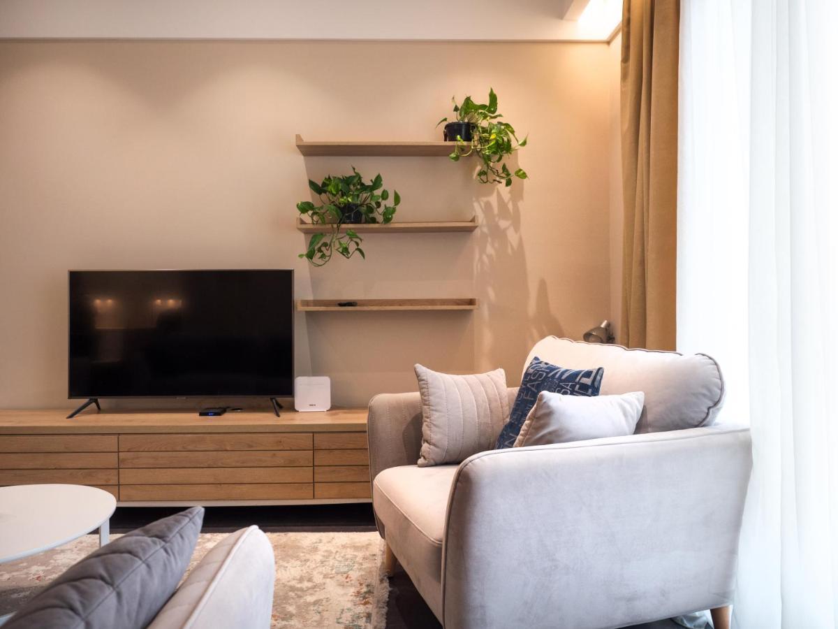 Lake Drive Rooms&Apartments Тирана Екстер'єр фото